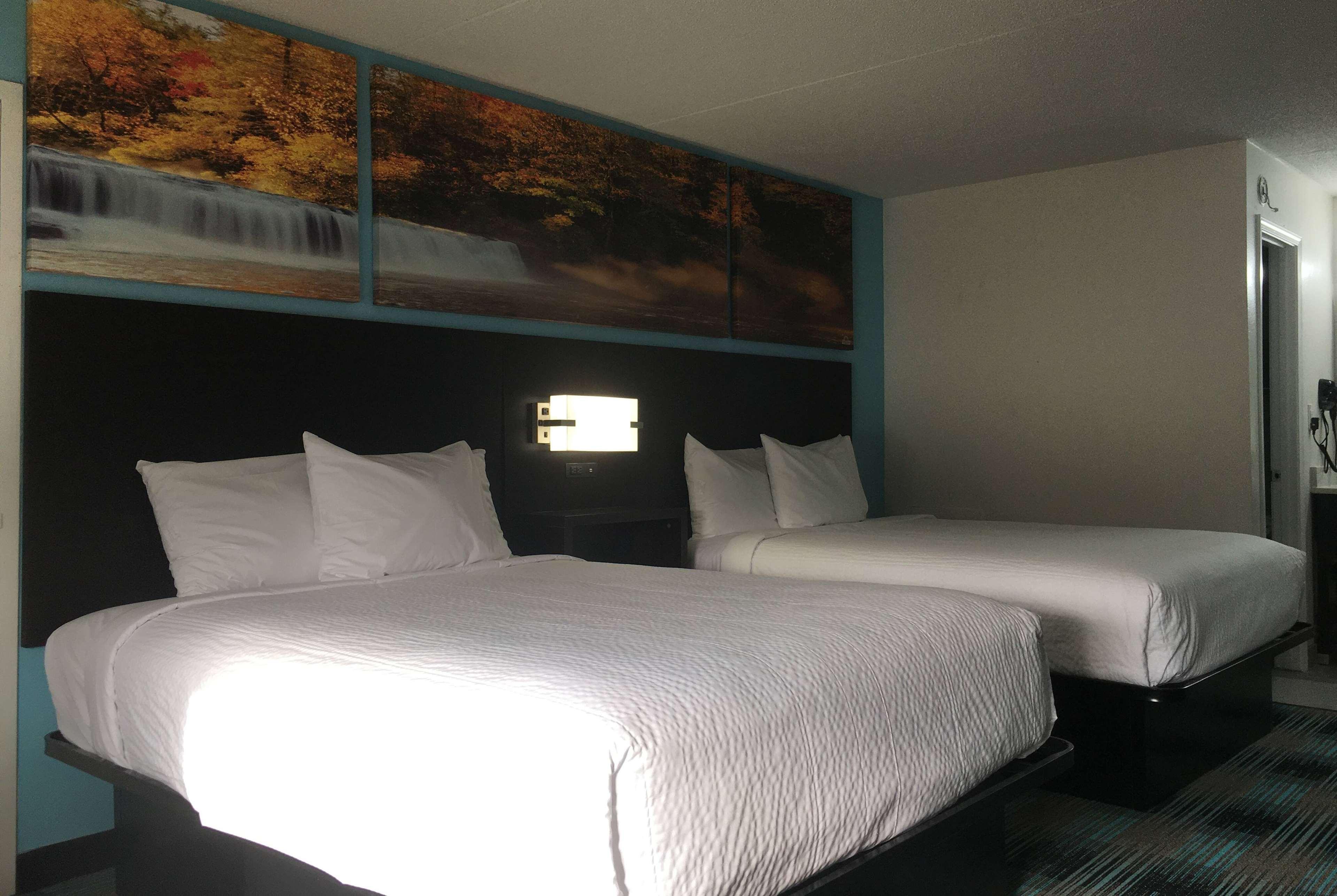 Days Inn By Wyndham Calhoun Ga I-75 And Us-41 מראה חיצוני תמונה