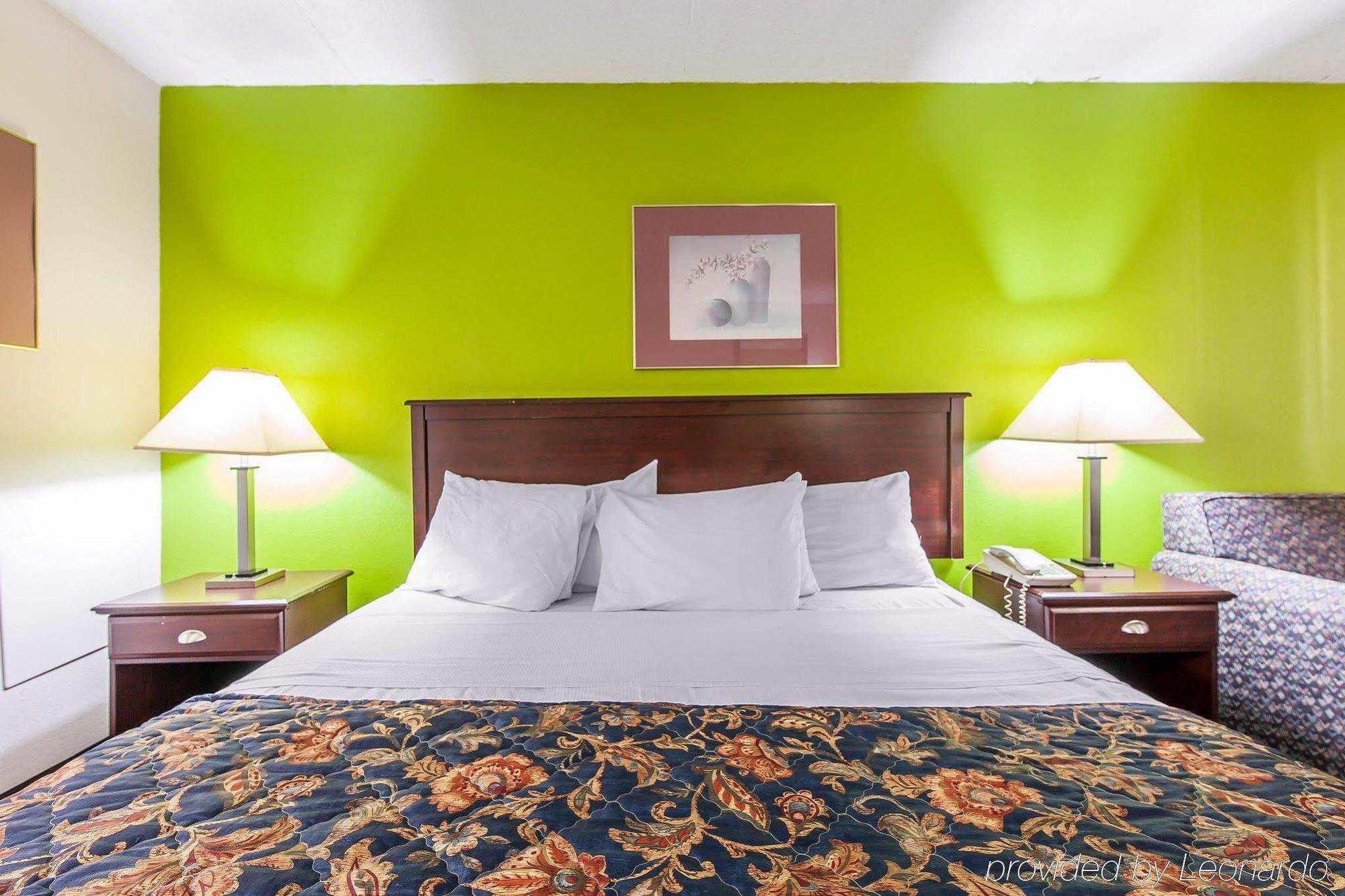 Days Inn By Wyndham Calhoun Ga I-75 And Us-41 מראה חיצוני תמונה